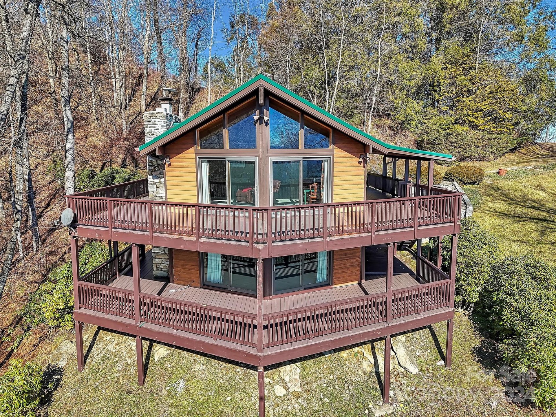 Property image 1 at 590 Ridge Top Circle, Clyde, NC 28721