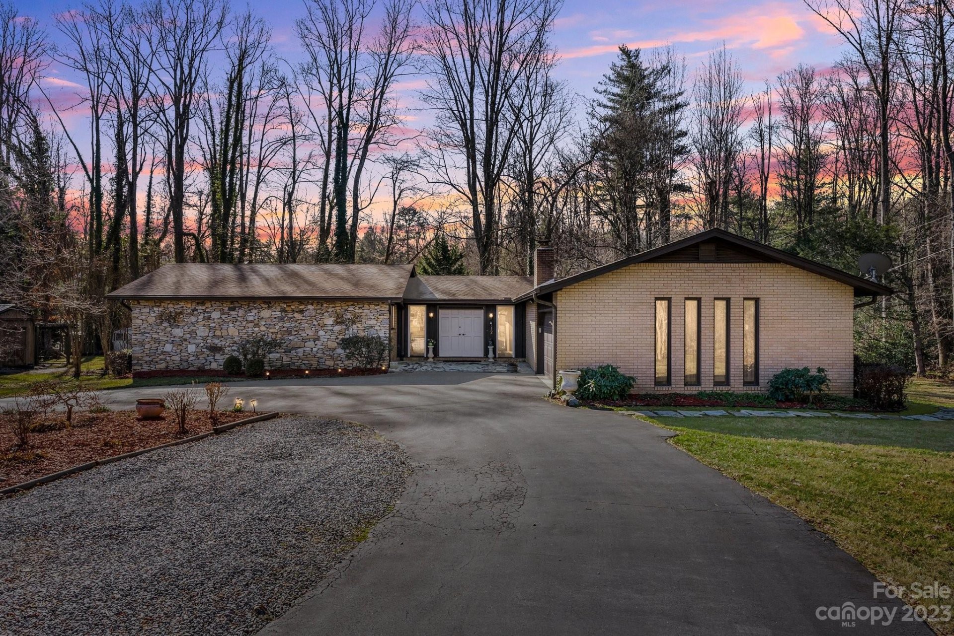 Brentwood, Hendersonville Community