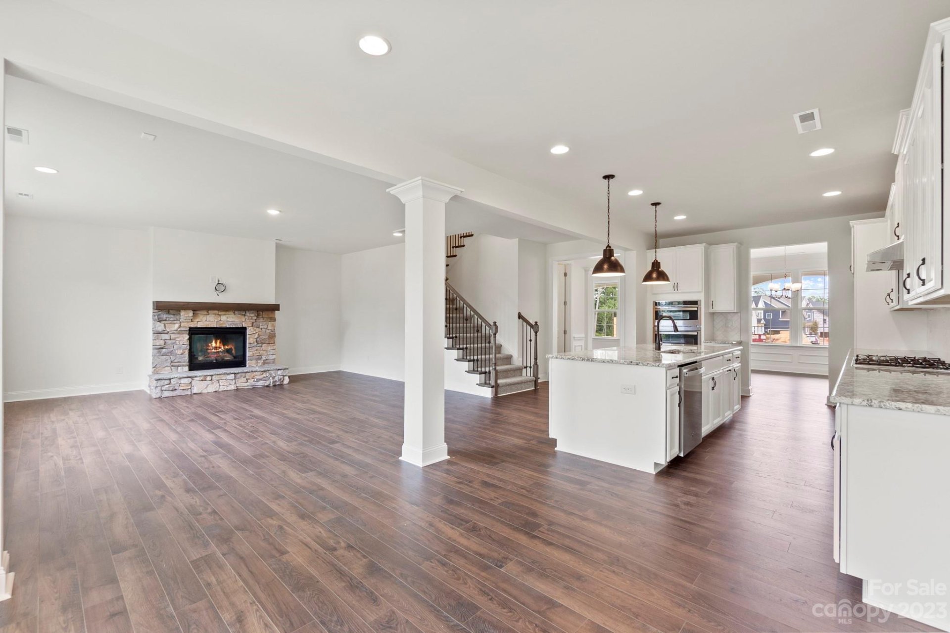 Property image 1 at 305 W Waterlynn Road, Mooresville, NC 28117