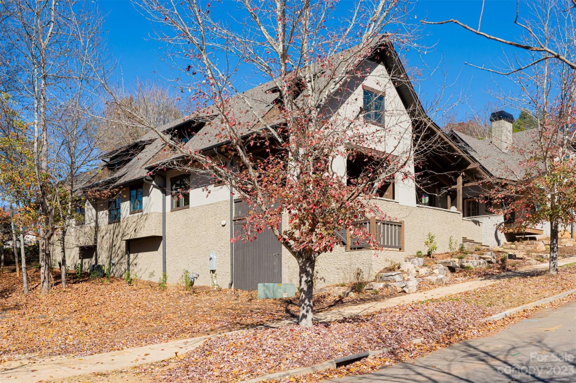 Property image 1 at 10 Keats Road, Black Mountain, NC 28711