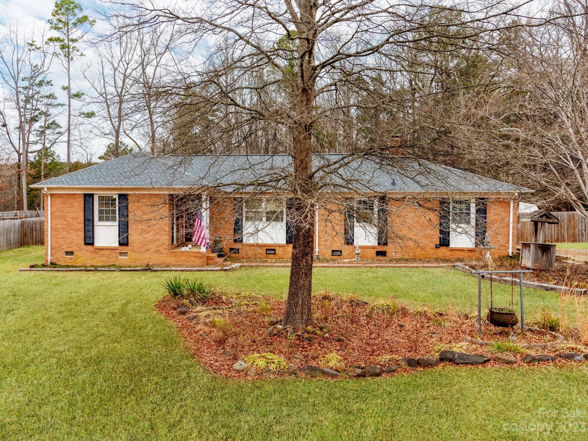 Property image 1 at 2124 Shalimar Drive, Charlotte, NC 28216