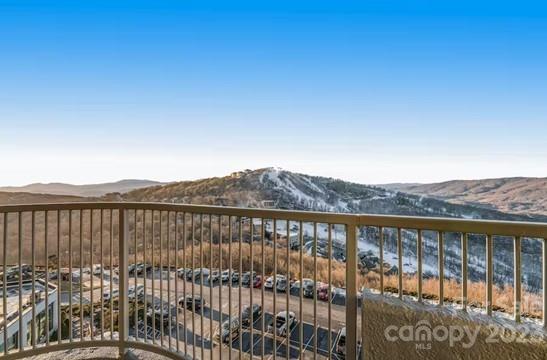 Property image 3 at 303 Sugar Top Drive, Sugar Mountain, NC 28604