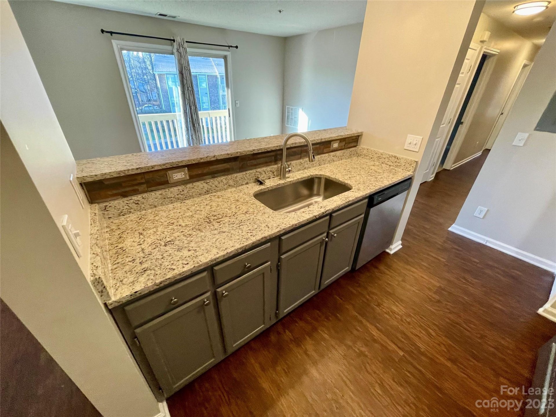 Property image 1 at 1620 Arlyn Circle, Charlotte, NC 28213