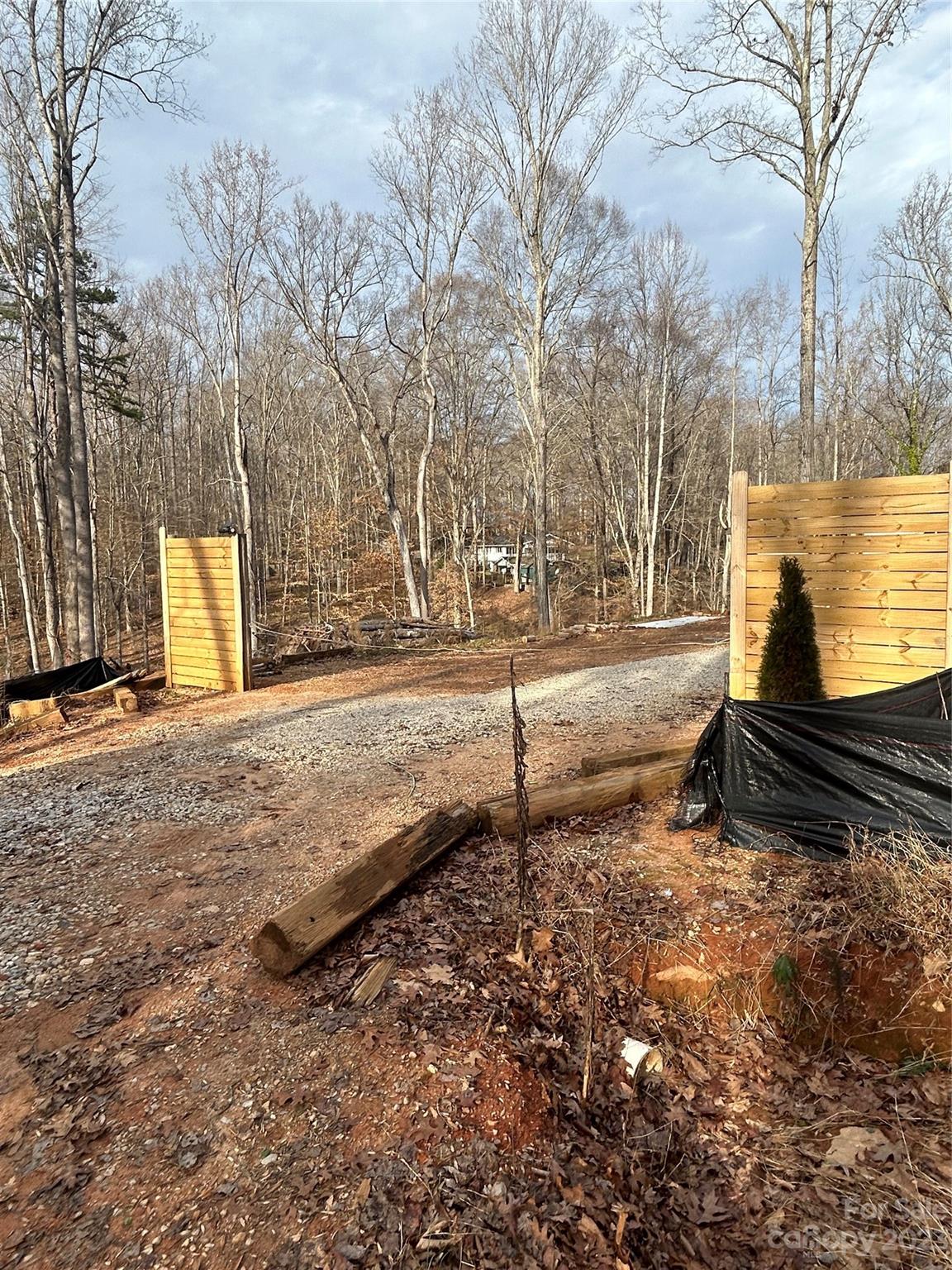 Property image 1 at 10609 E Lake Road, Charlotte, NC 28215