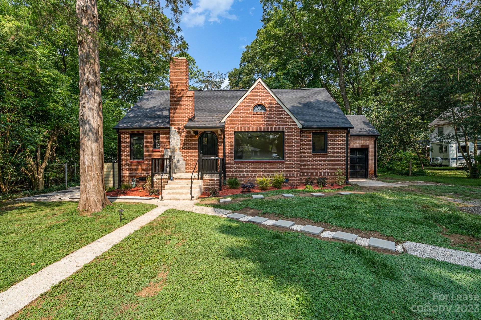 Property image 1 at 2017 Mandarin Boulevard, Charlotte, NC 28205