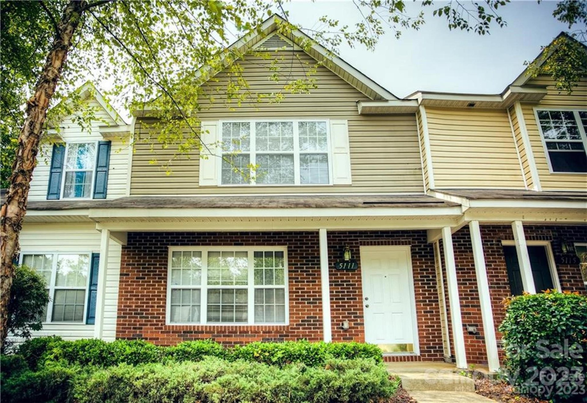 5111 Ficus Tree Lane