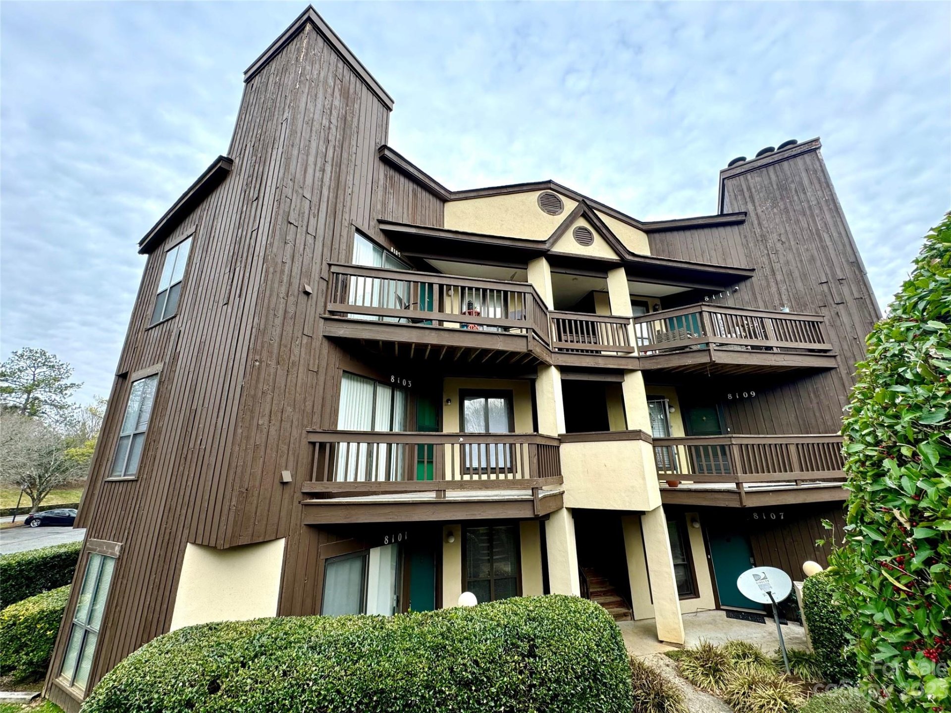 Property image 1 at 8101 Cedar Glen Drive, Charlotte, NC 28212