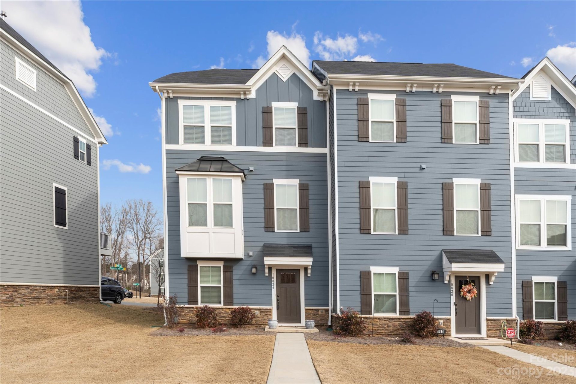 Property image 1 at 10824 Overlook Mountain Drive, Charlotte, NC 28216