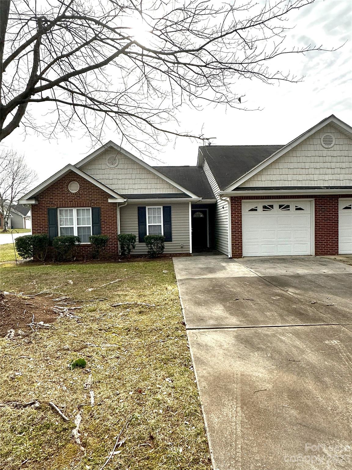 Property image 1 at 215 Edinburgh Court, Mount Holly, NC 28120