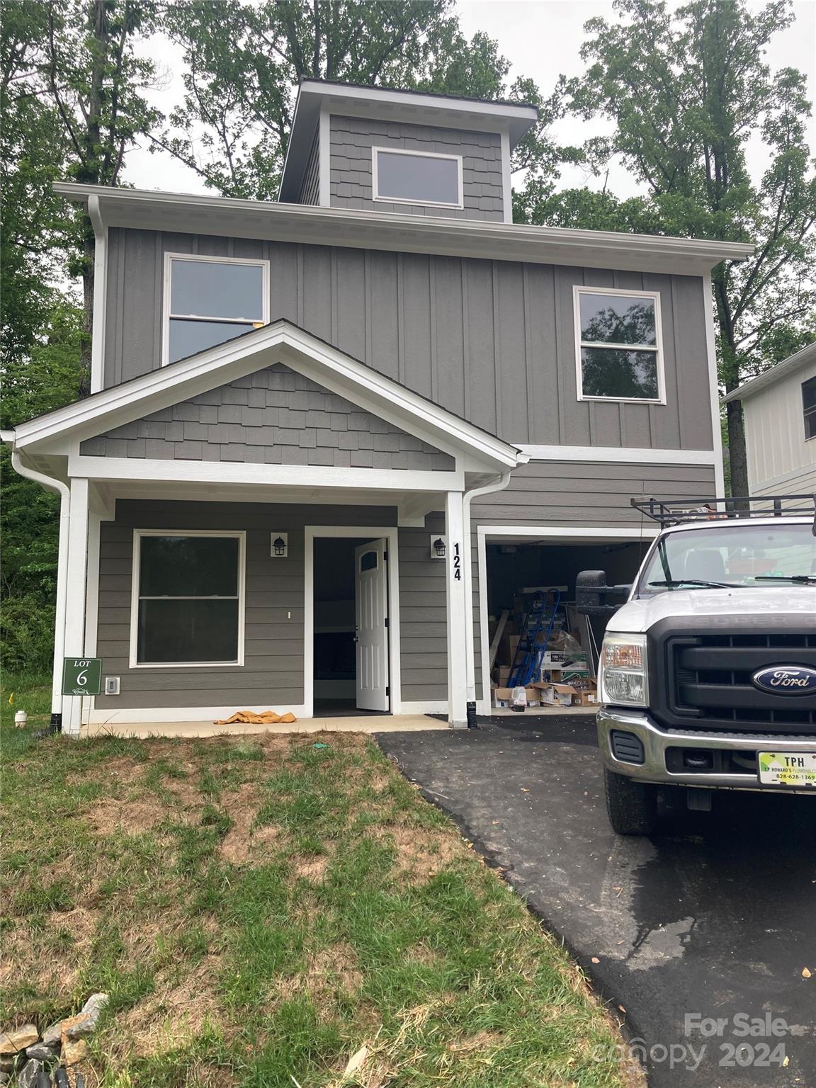 Property image 1 at 124 Northbend Drive, Asheville, NC 28804