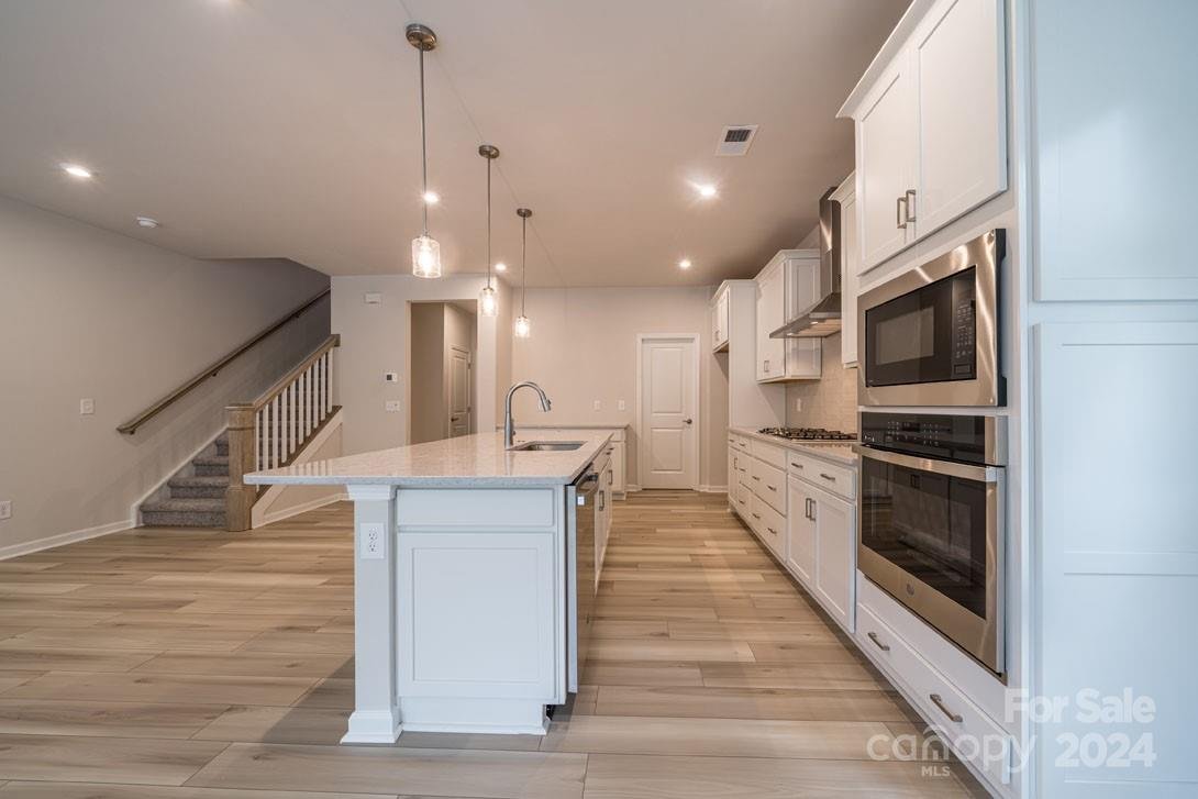 Property image 1 at 109 E Forest Lake Boulevard, Mooresville, NC 28117