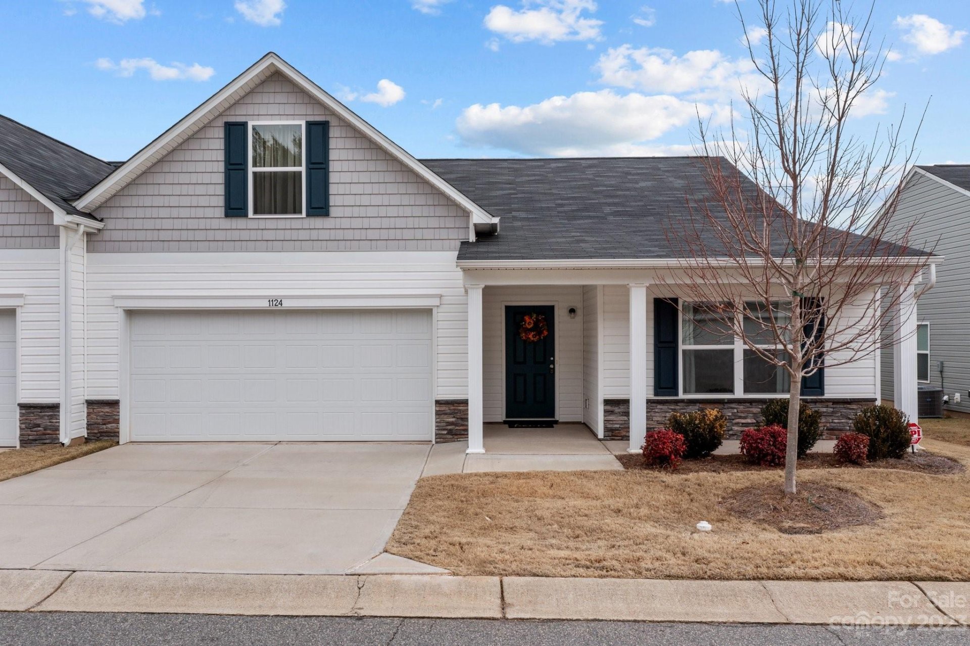 1124 Amberlight Circle