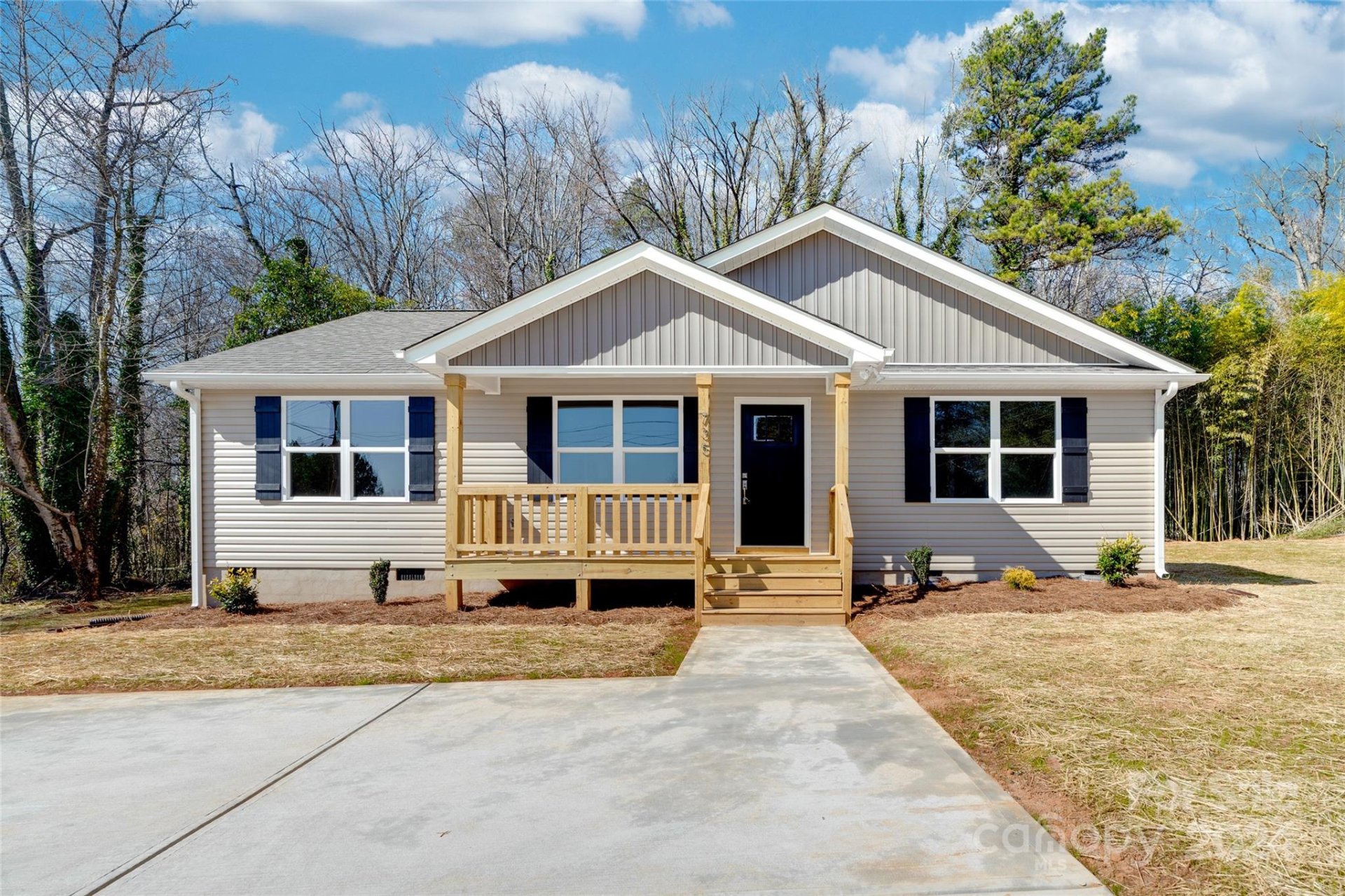 Property image 1 at 735 Armstrong Park Road, Gastonia, NC 28054