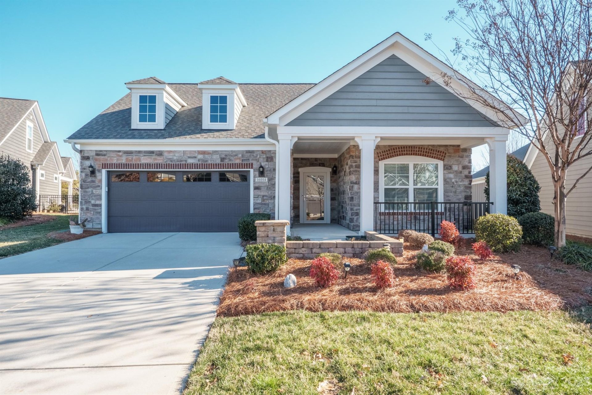 16014 Lakeside Loop Lane