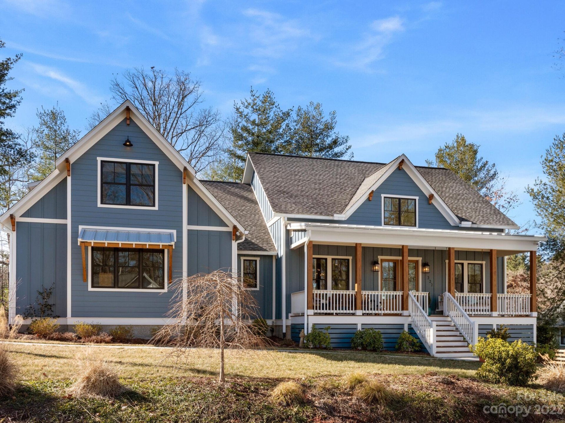 Highland Lake, Flat Rock Community