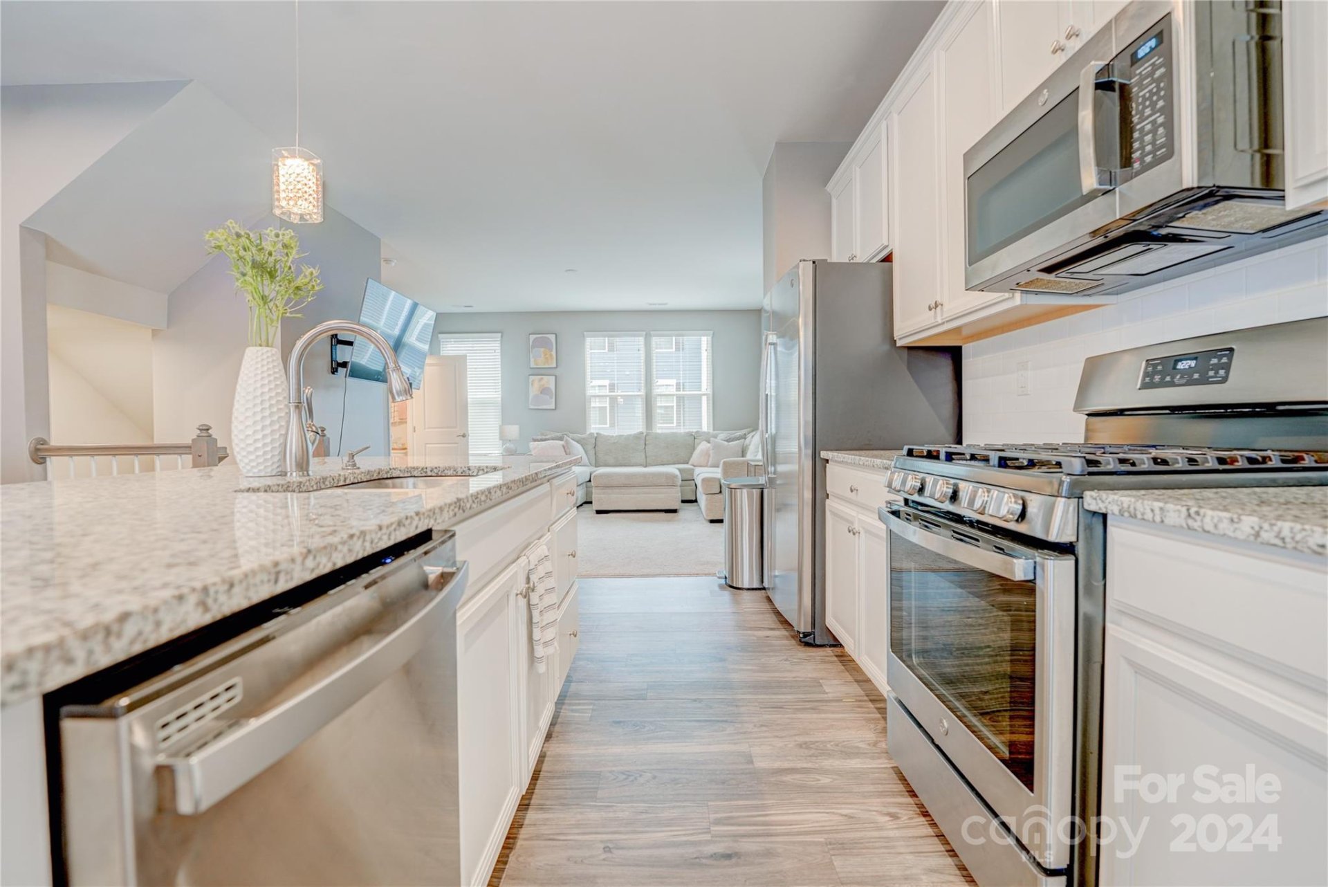 Property image 1 at 1214 Ashbury Street, Charlotte, NC 28216