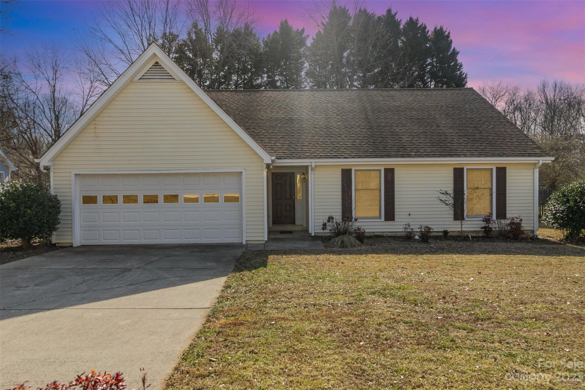 Property image 1 at 10000 Fairlea Drive, Charlotte, NC 28269