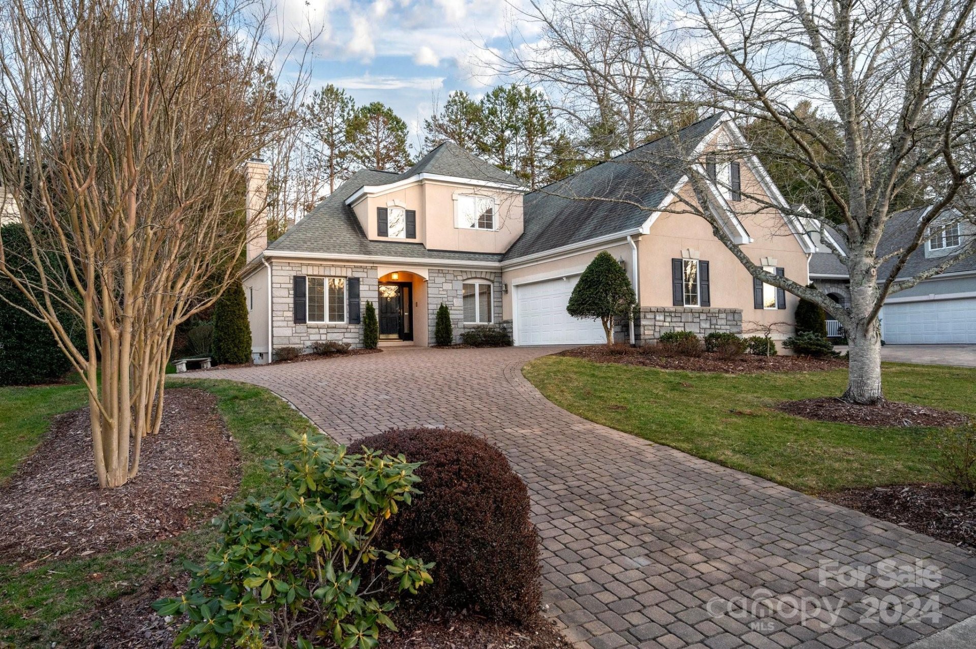 Property image 1 at 38 Tiverton Lane, Asheville, NC 28803