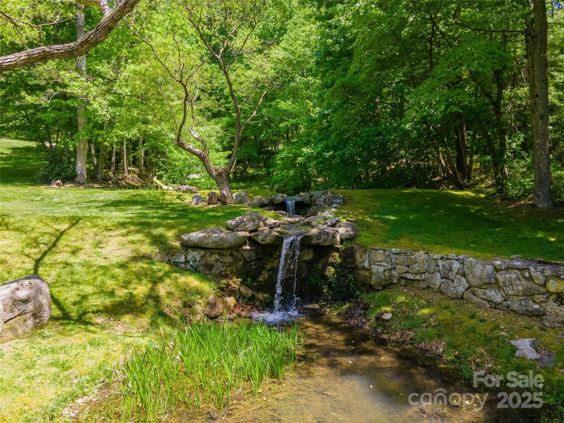 Property image 2 at 98 Flameleaf Lane, Hendersonville, NC 28739