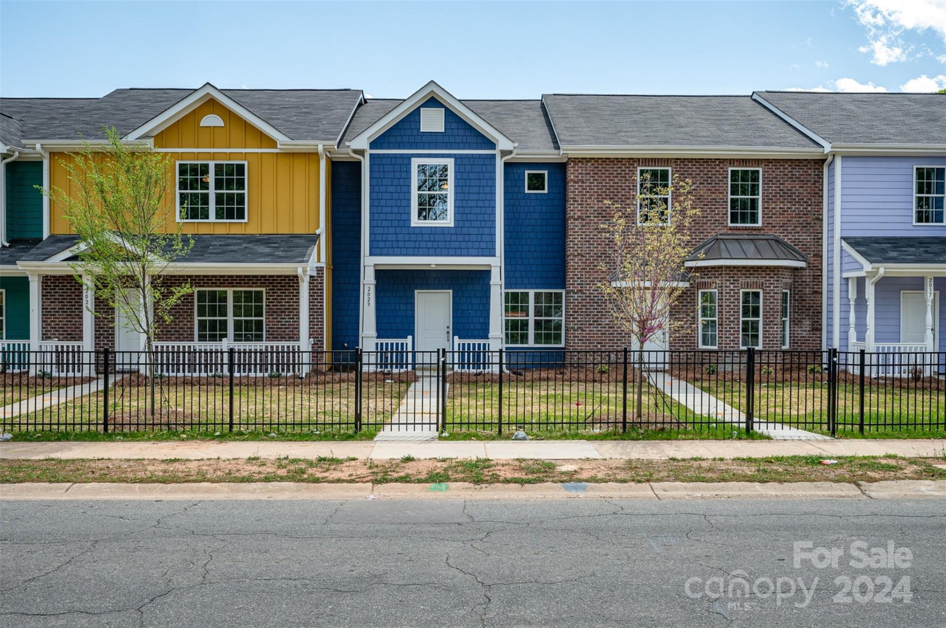 Property image 1 at 2029 Catherine Simmons Avenue, Charlotte, NC 28216