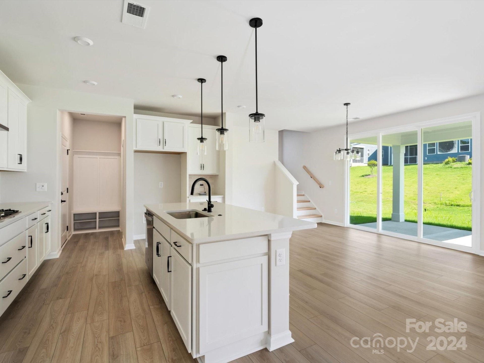 Property image 3 at 122 Hadley Court, Mooresville, NC 28115