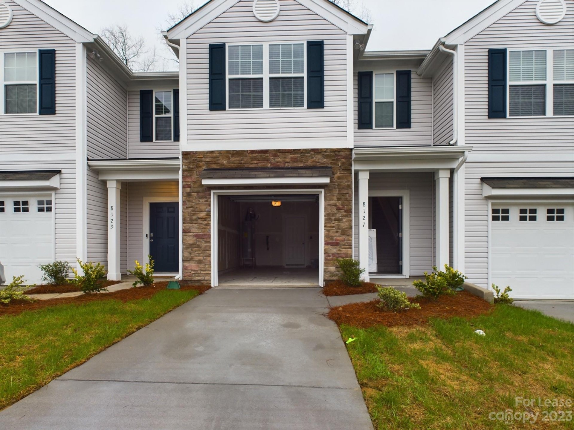 Property image 1 at 8127 Murray Branch Drive, Charlotte, NC 28216