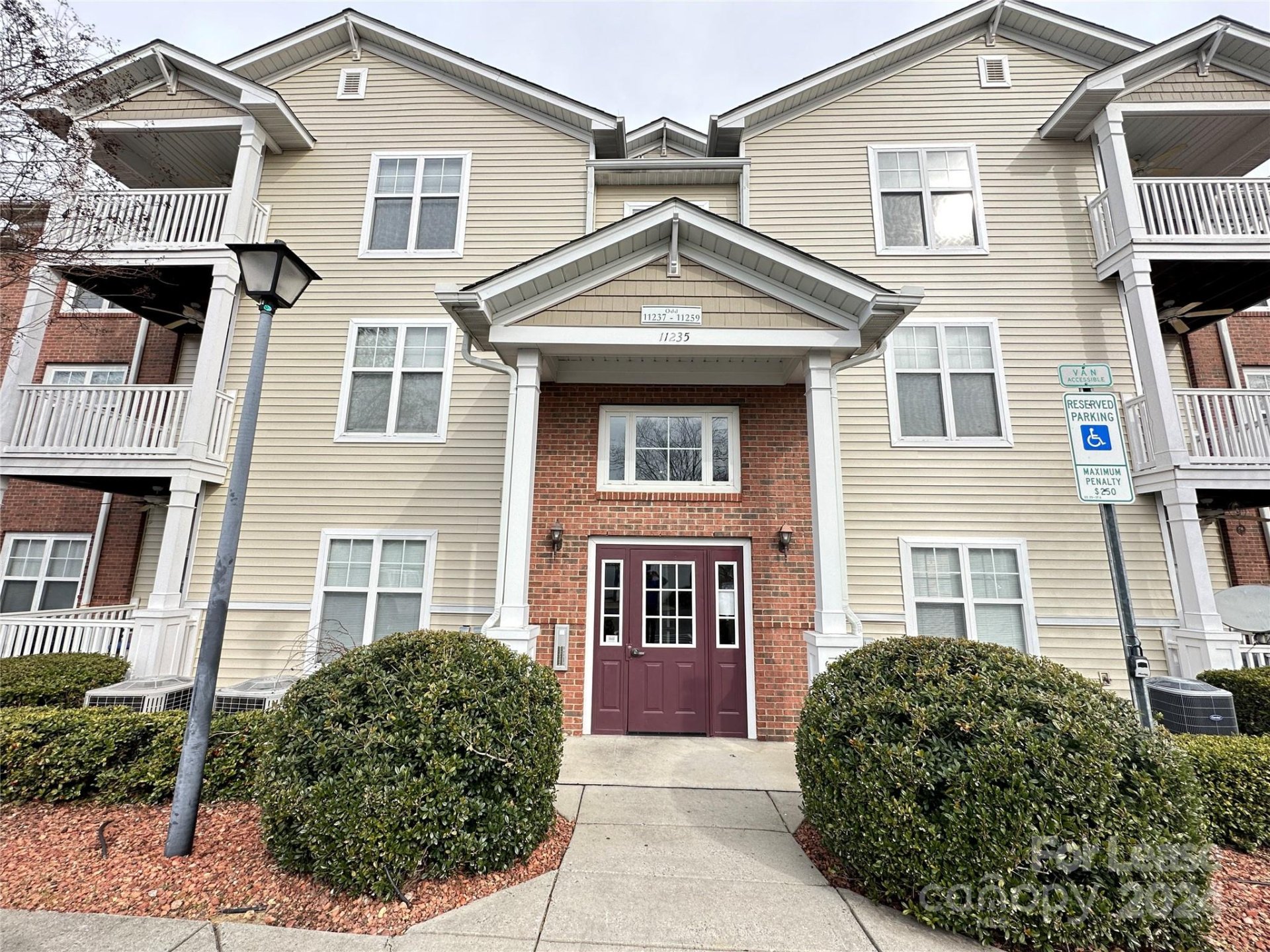 Property image 1 at 11248 Hyde Pointe Court, Charlotte, NC 28262