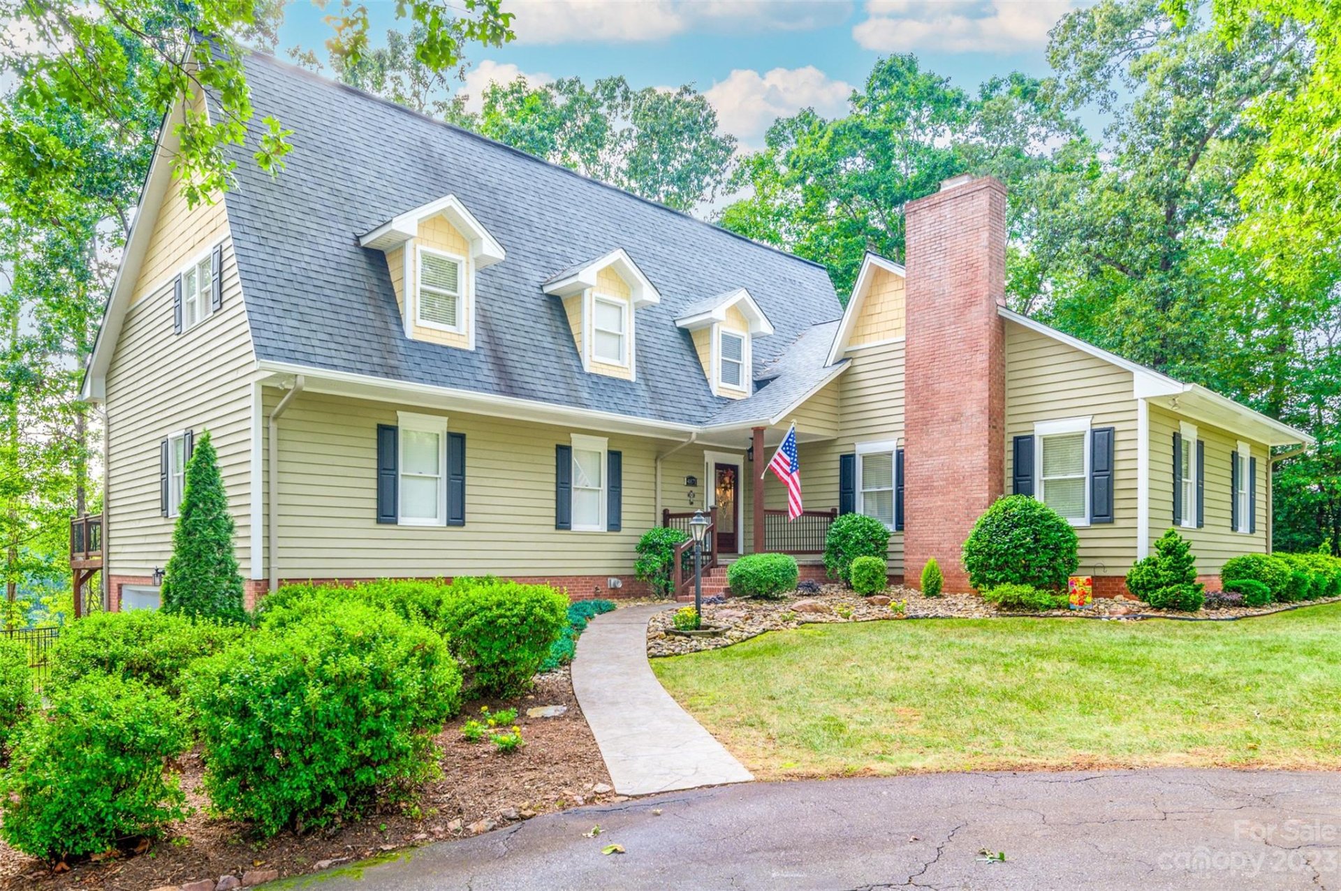 Property image 1 at 4871 Woodwinds Drive, Hickory, NC 28601