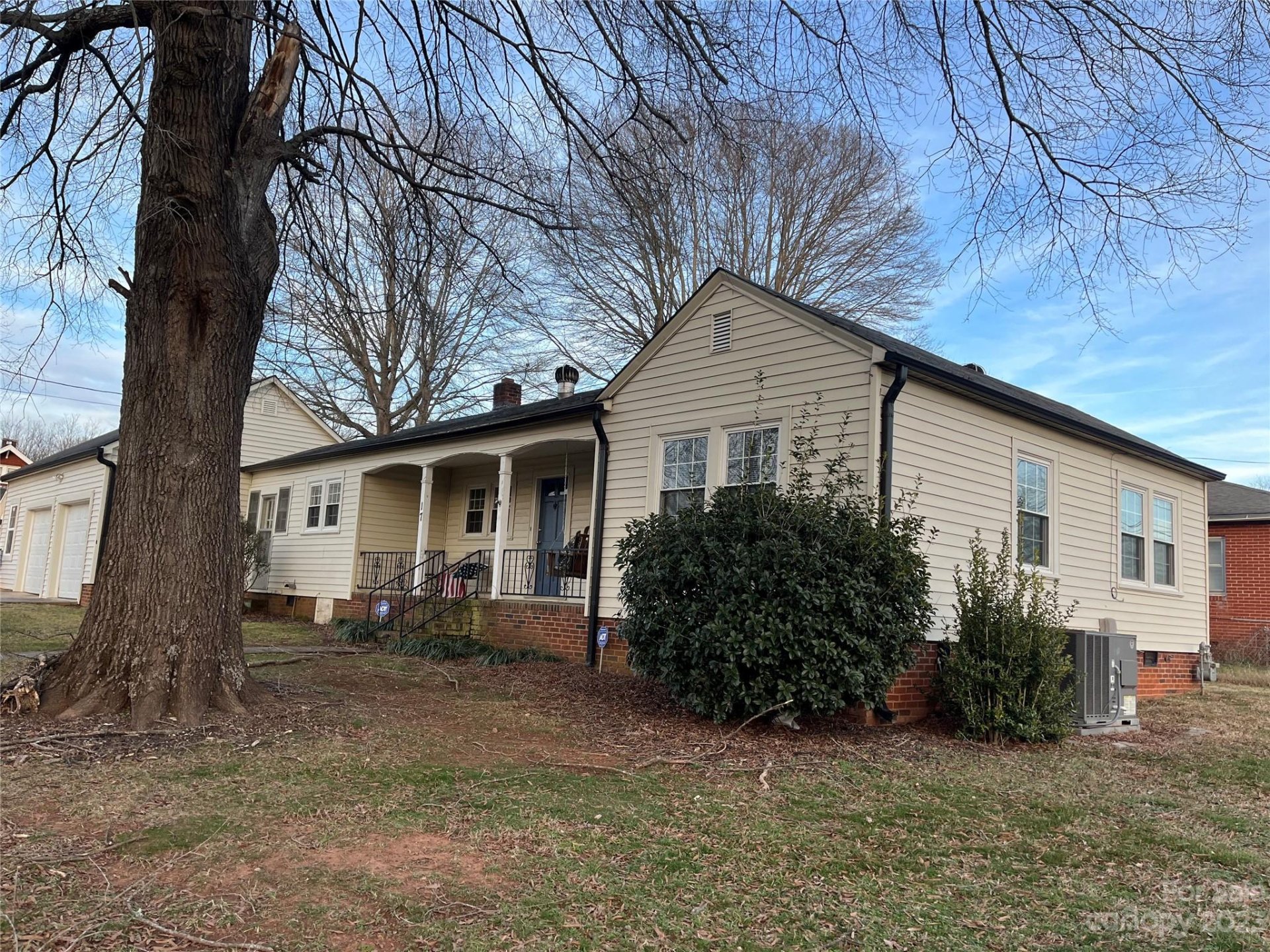 Property image 1 at 17 3rd Avenue, Maiden, NC 28650