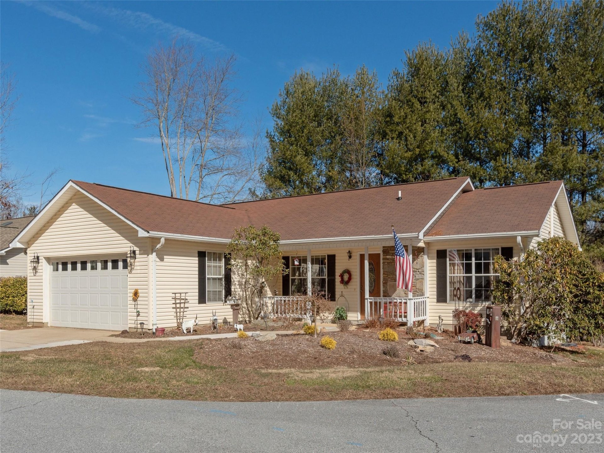 Property image 1 at 665 New Village Drive, Hendersonville, NC 28791
