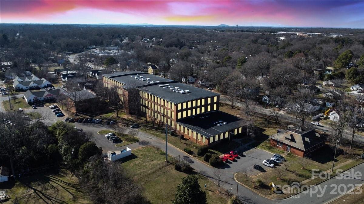 Property image 1 at 201 S Hoskins Road, Charlotte, NC 28208