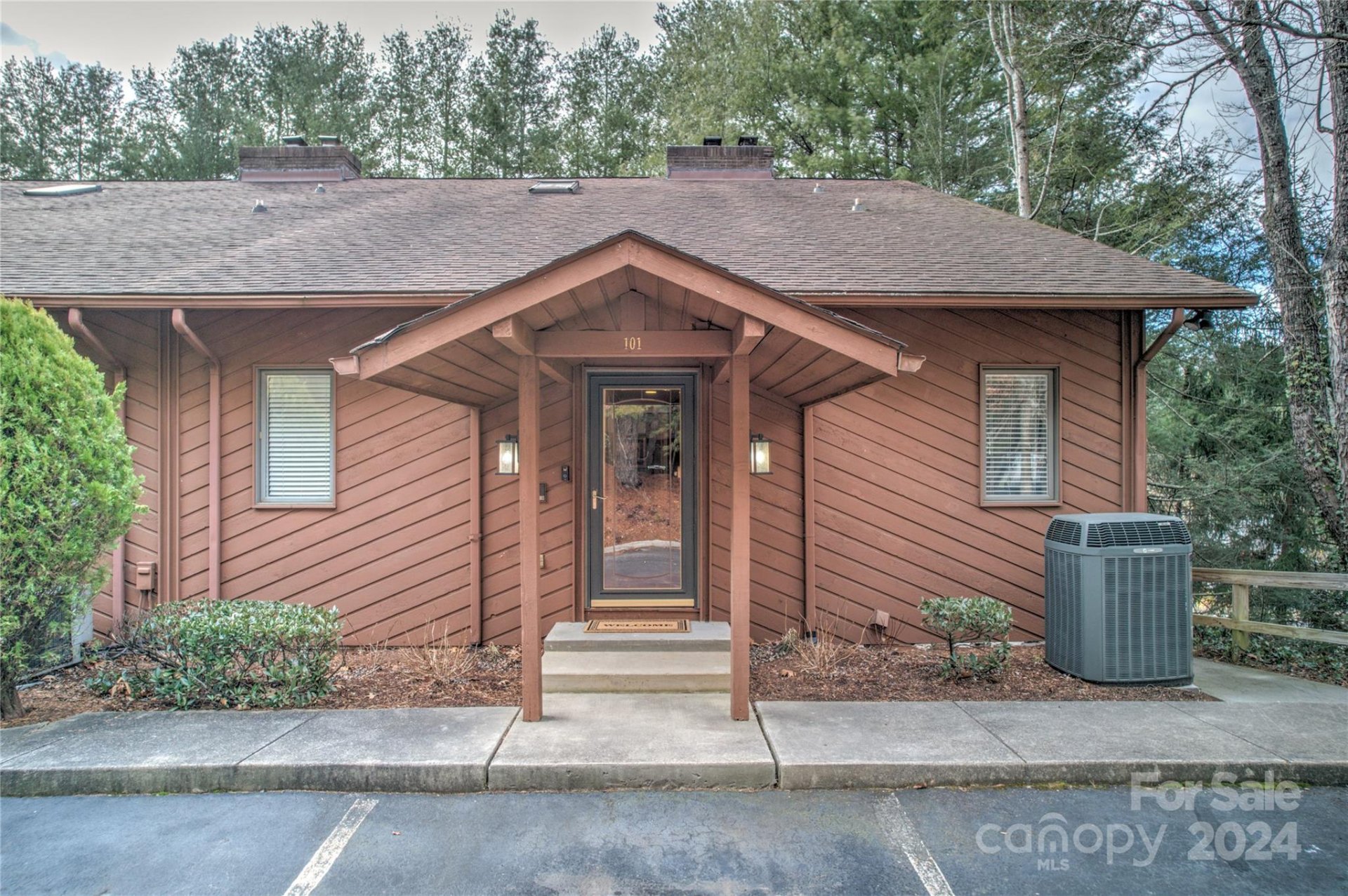 101 Woodfield Drive