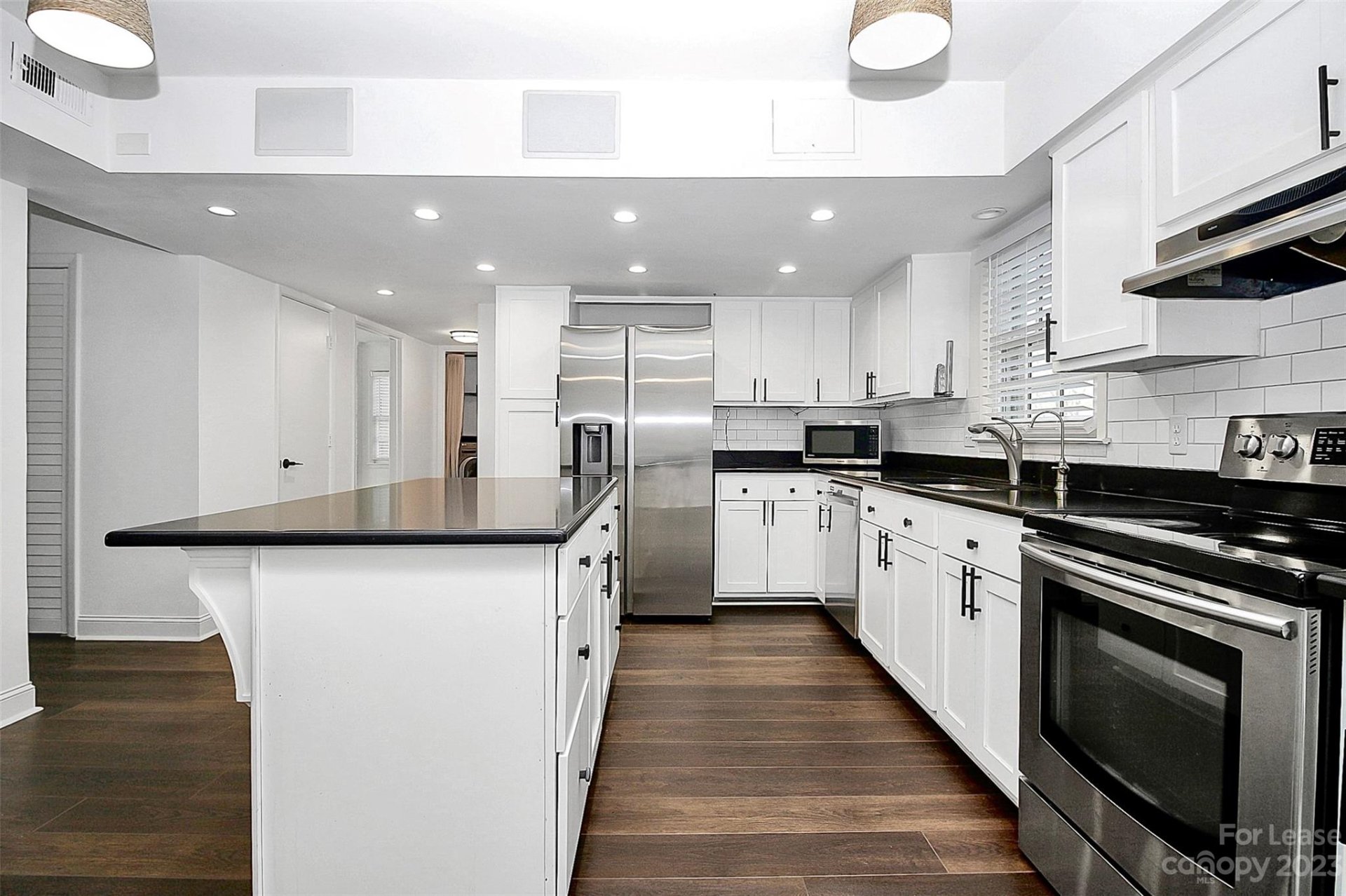 Property image 1 at 9101 Sardis Forest Drive, Charlotte, NC 28270