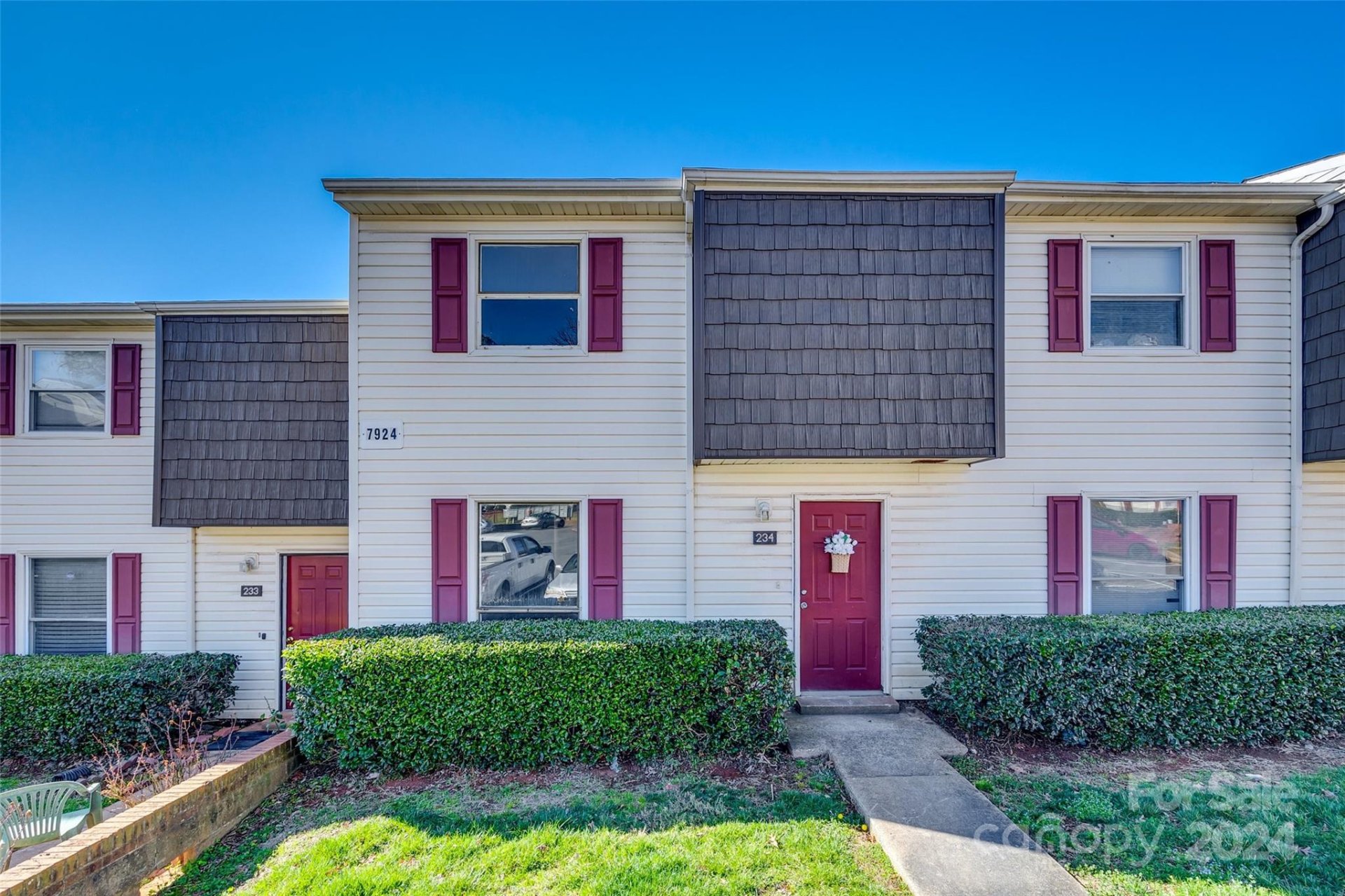 7924 Shady Oak Trail