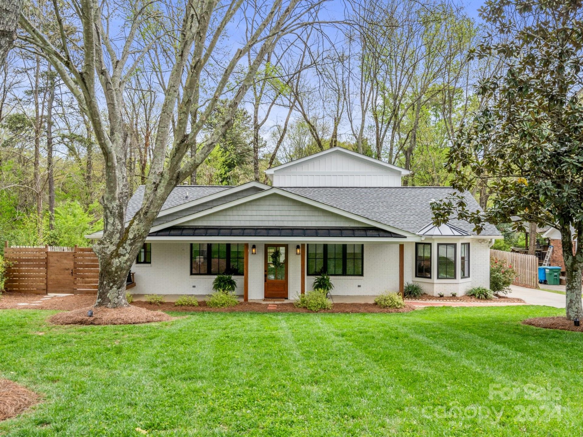 Property image 1 at 117 Edgeland Drive, Matthews, NC 28105