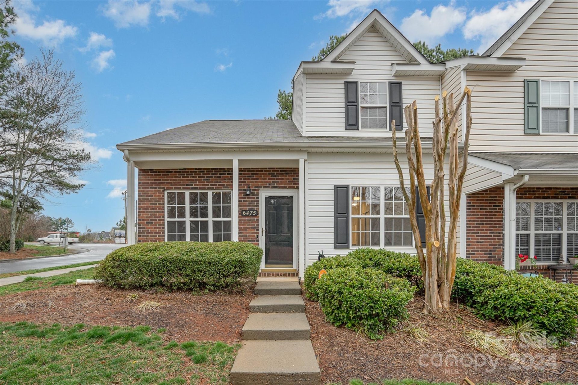 Property image 1 at 6475 Saint Bernard Way, Charlotte, NC 28269