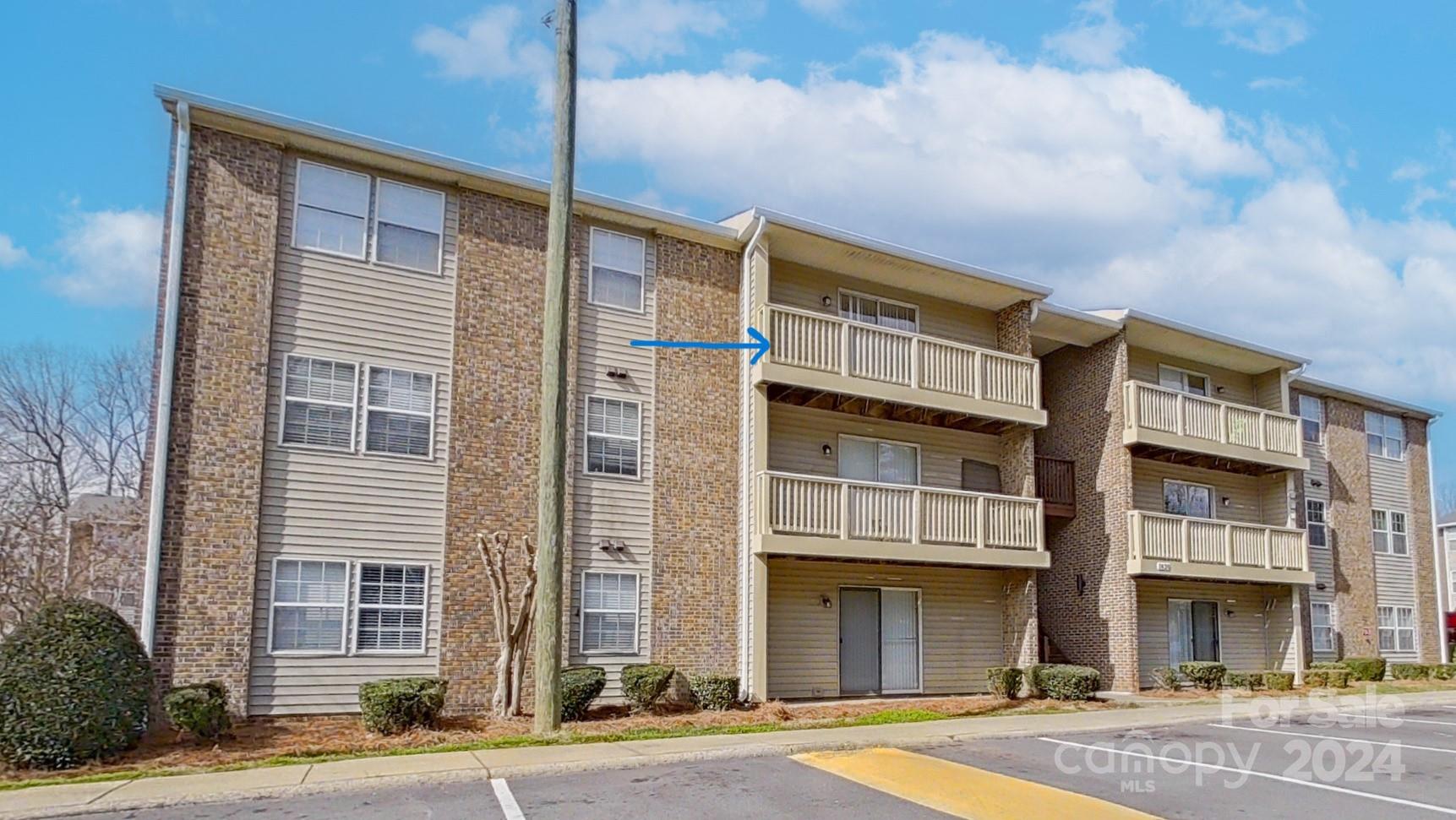 Property image 1 at 1620 Arlyn Circle, Charlotte, NC 28213