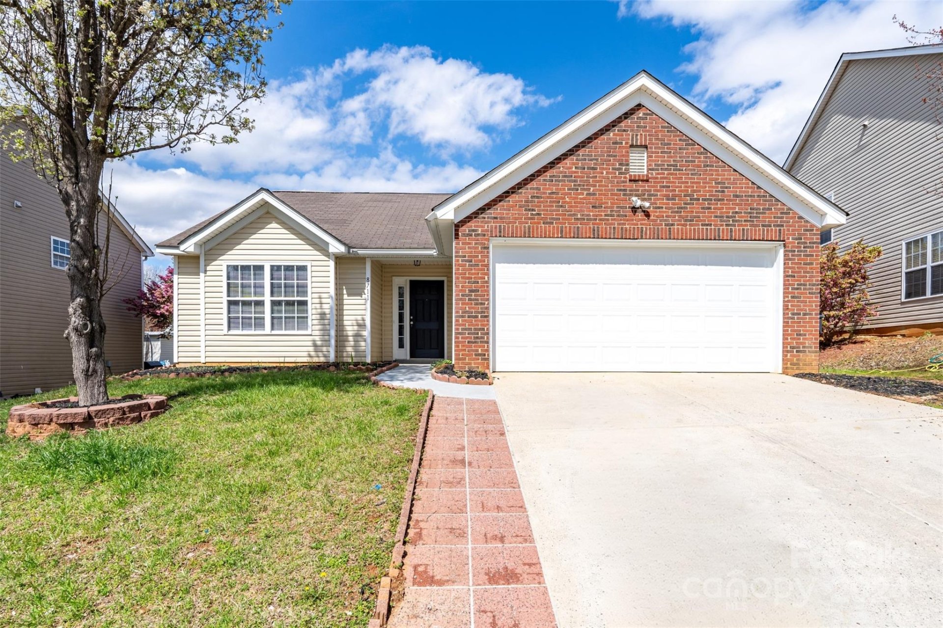 Property image 1 at 8711 Green Ivy Lane, Charlotte, NC 28217