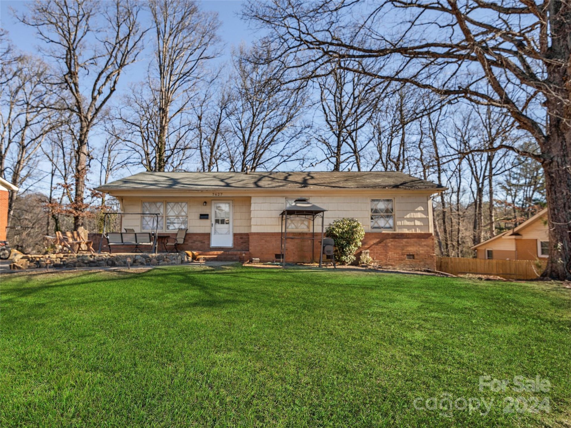 Property image 1 at 7627 Briardale Drive, Charlotte, NC 28212