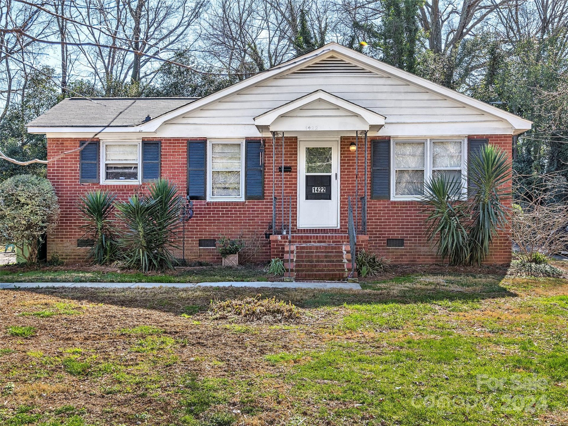 Property image 1 at 1420 Woodhill Lane, Charlotte, NC 28205