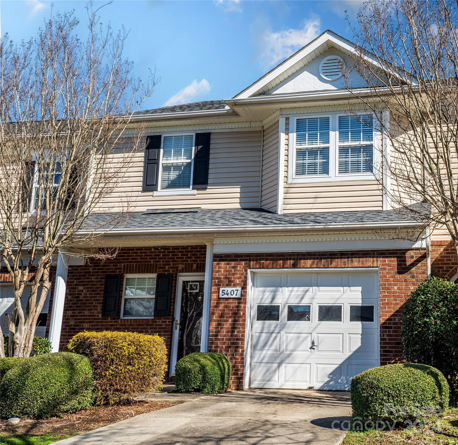 Property image 1 at 5407 Johnston Mill Court, Charlotte, NC 28269