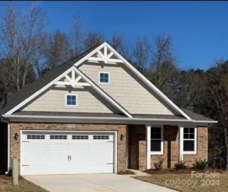 2506 Whispering Way