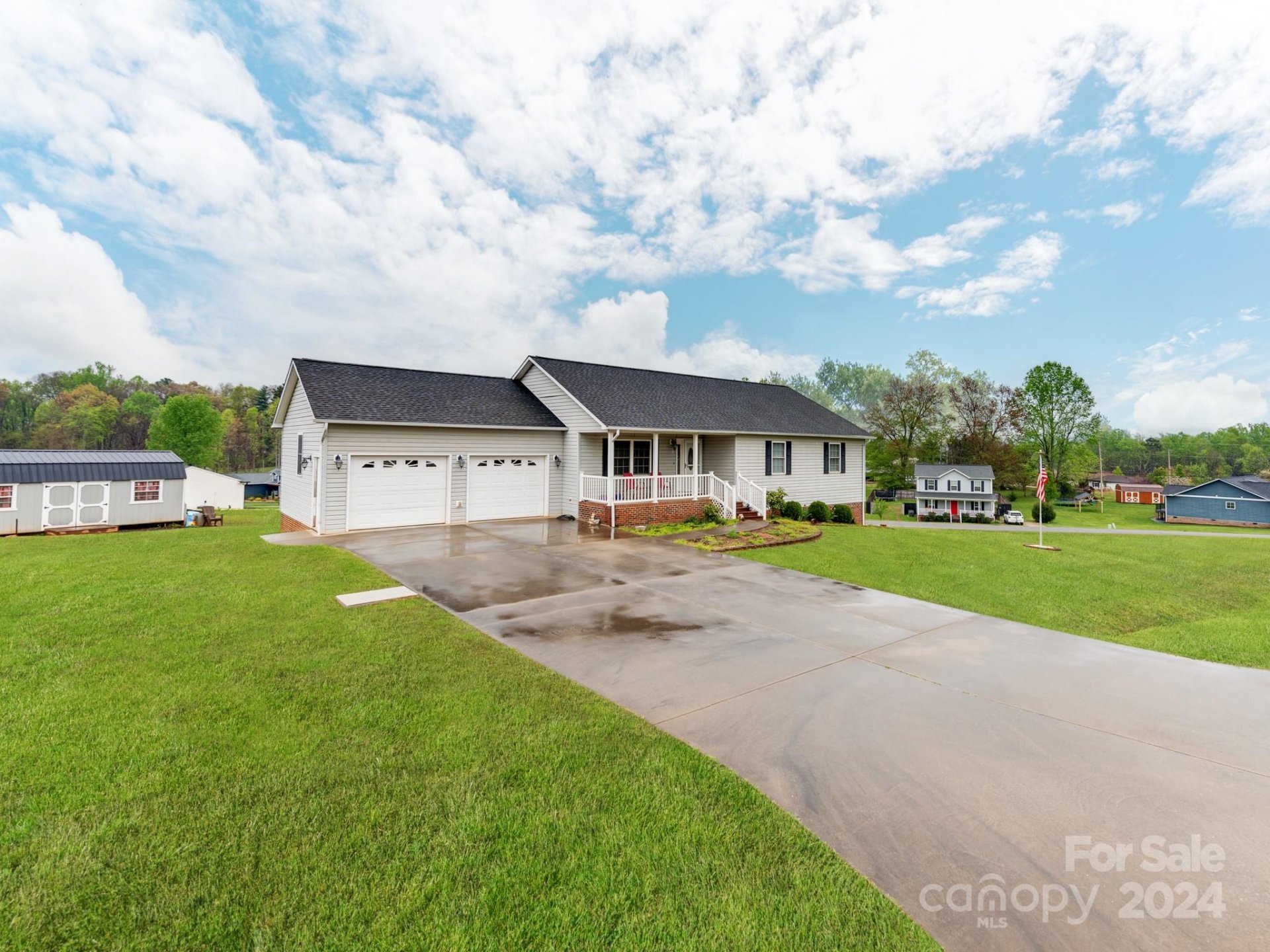 Property image 2 at 2613 Genes Loop, Morganton, NC 28655