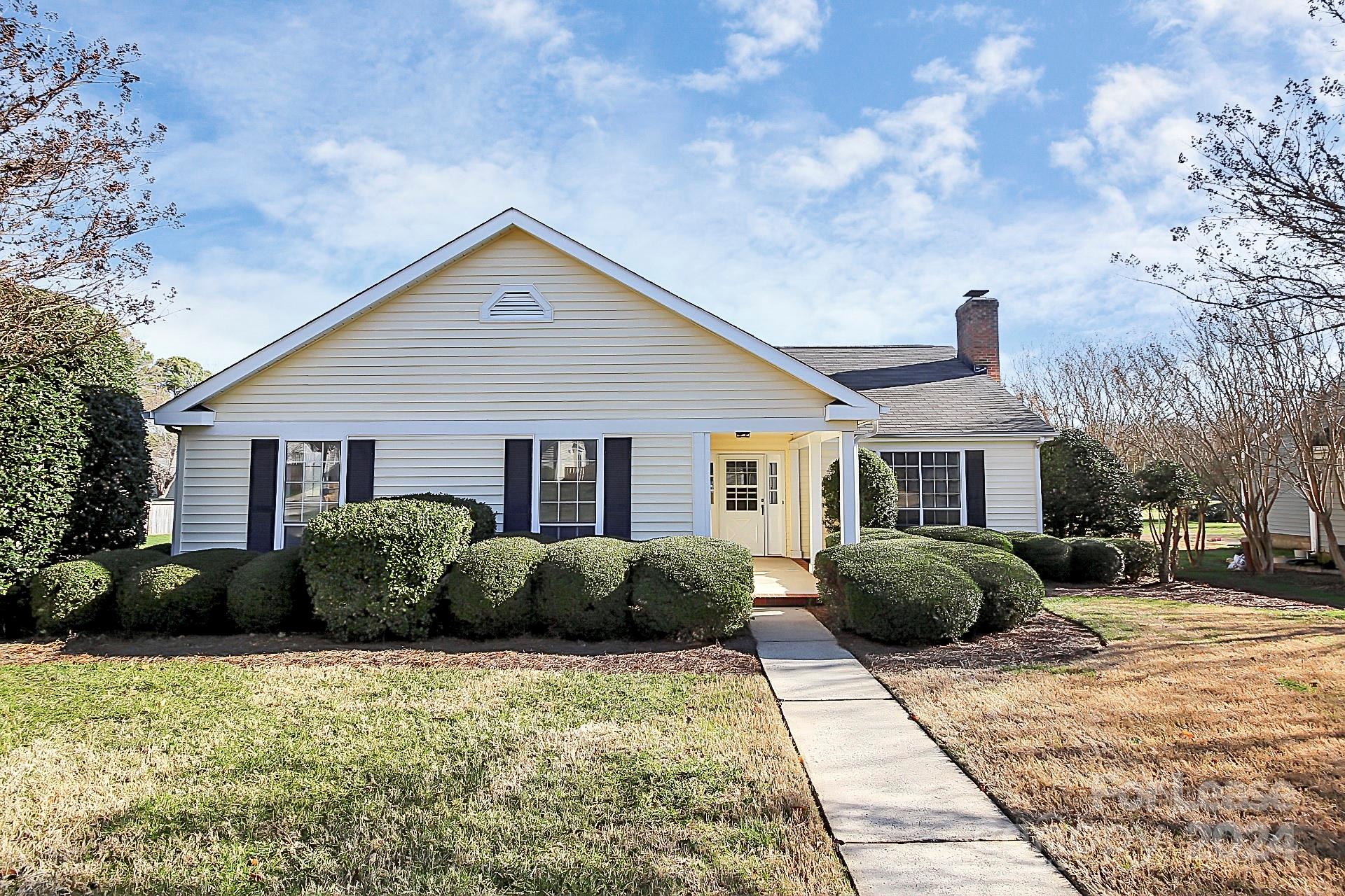 Property image 1 at 2336 Olde Whitehall Road, Charlotte, NC 28273