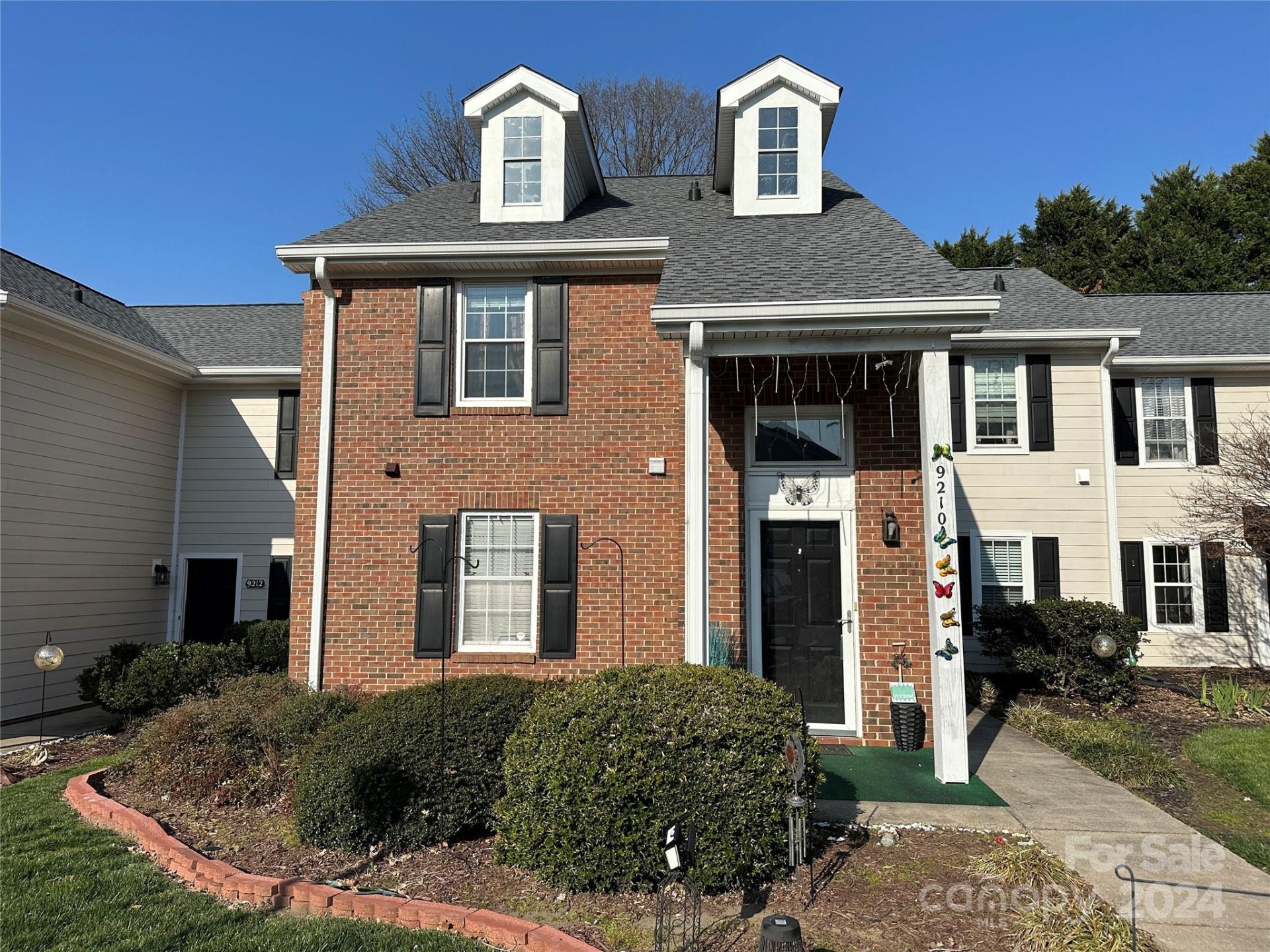 9210 Kings Canyon Drive