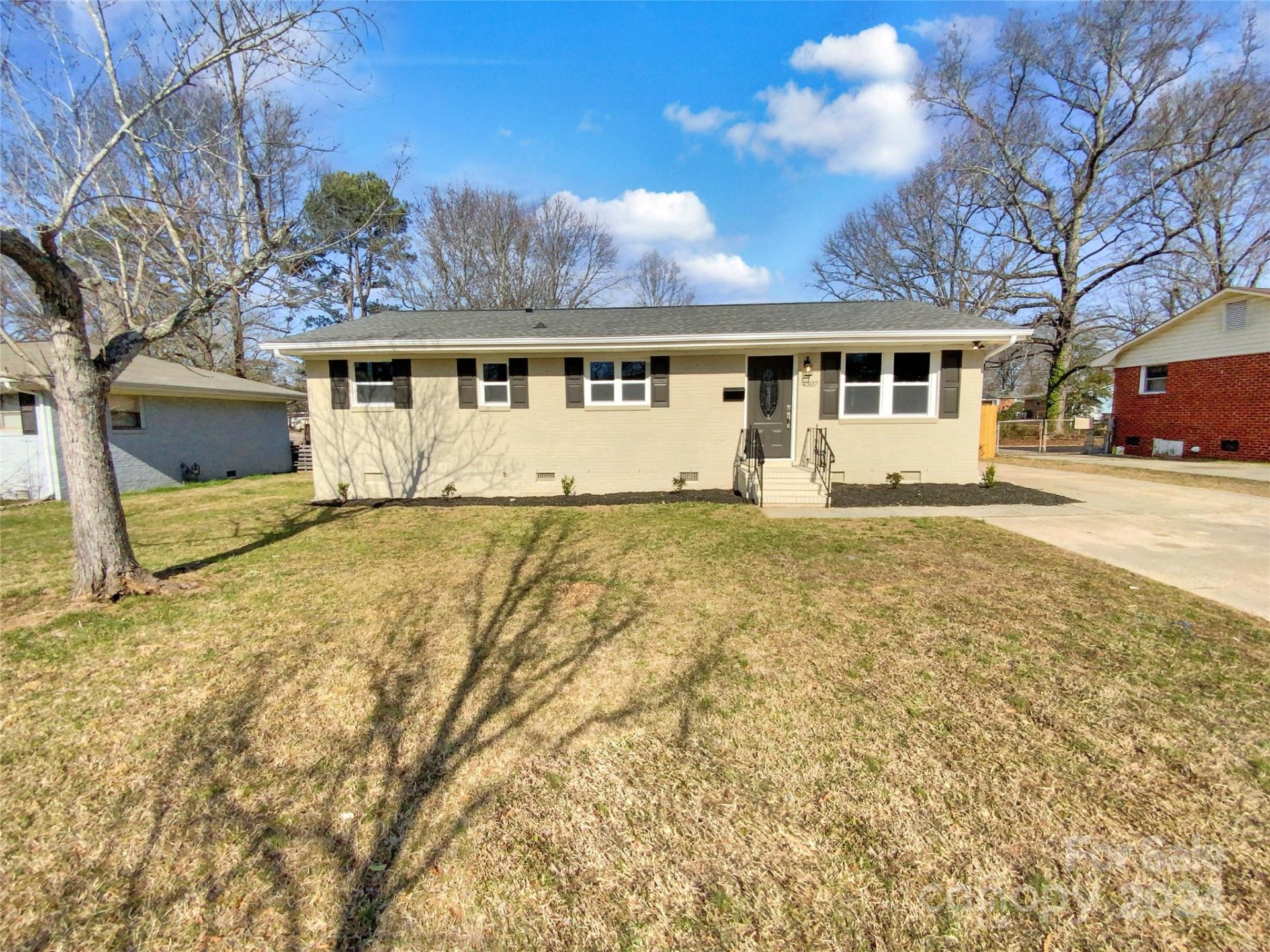 Property image 1 at 4307 Colebrook Road, Charlotte, NC 28215