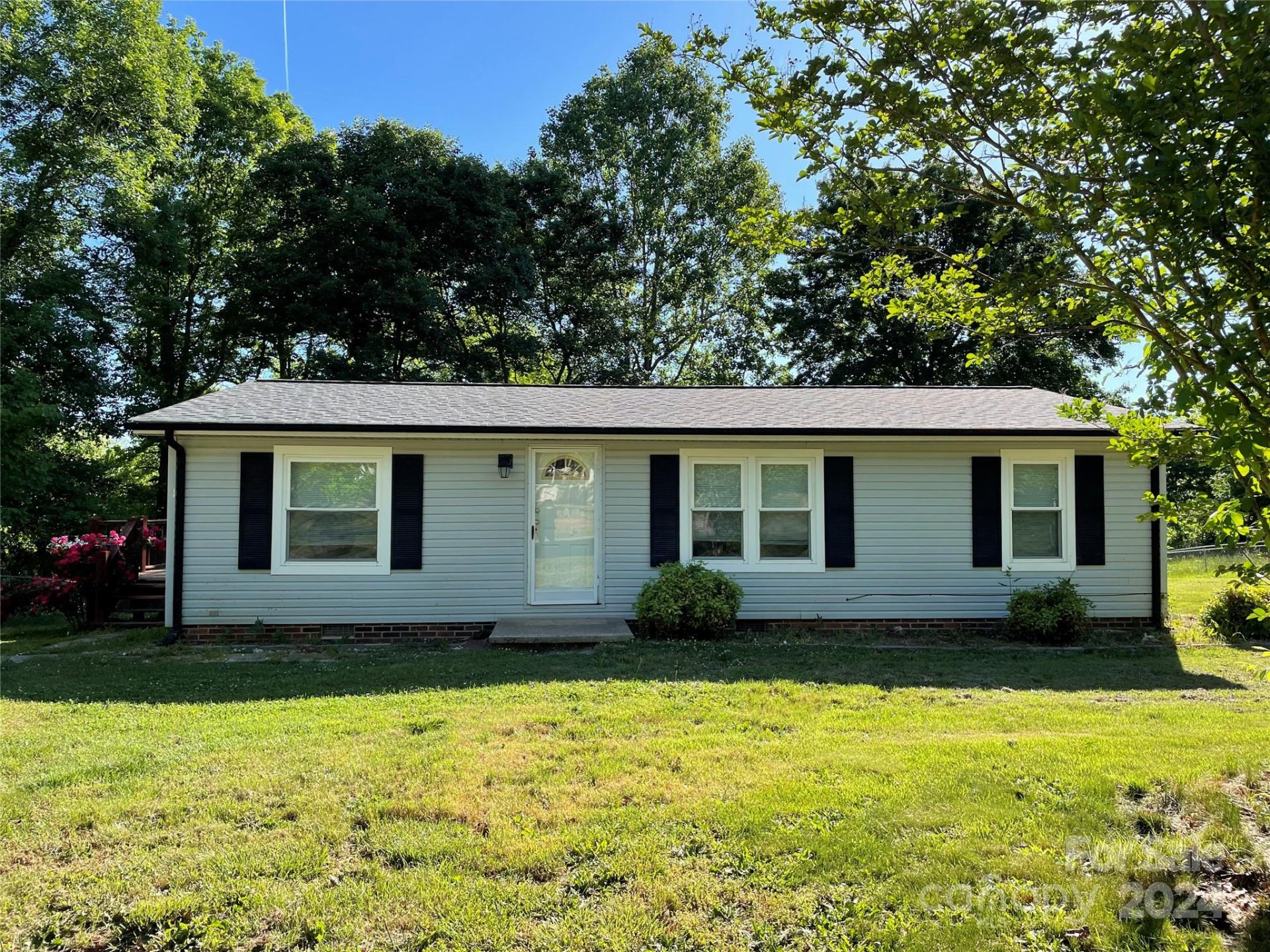 Property image 1 at 3408 Stony Brook Circle, Newton, NC 28658