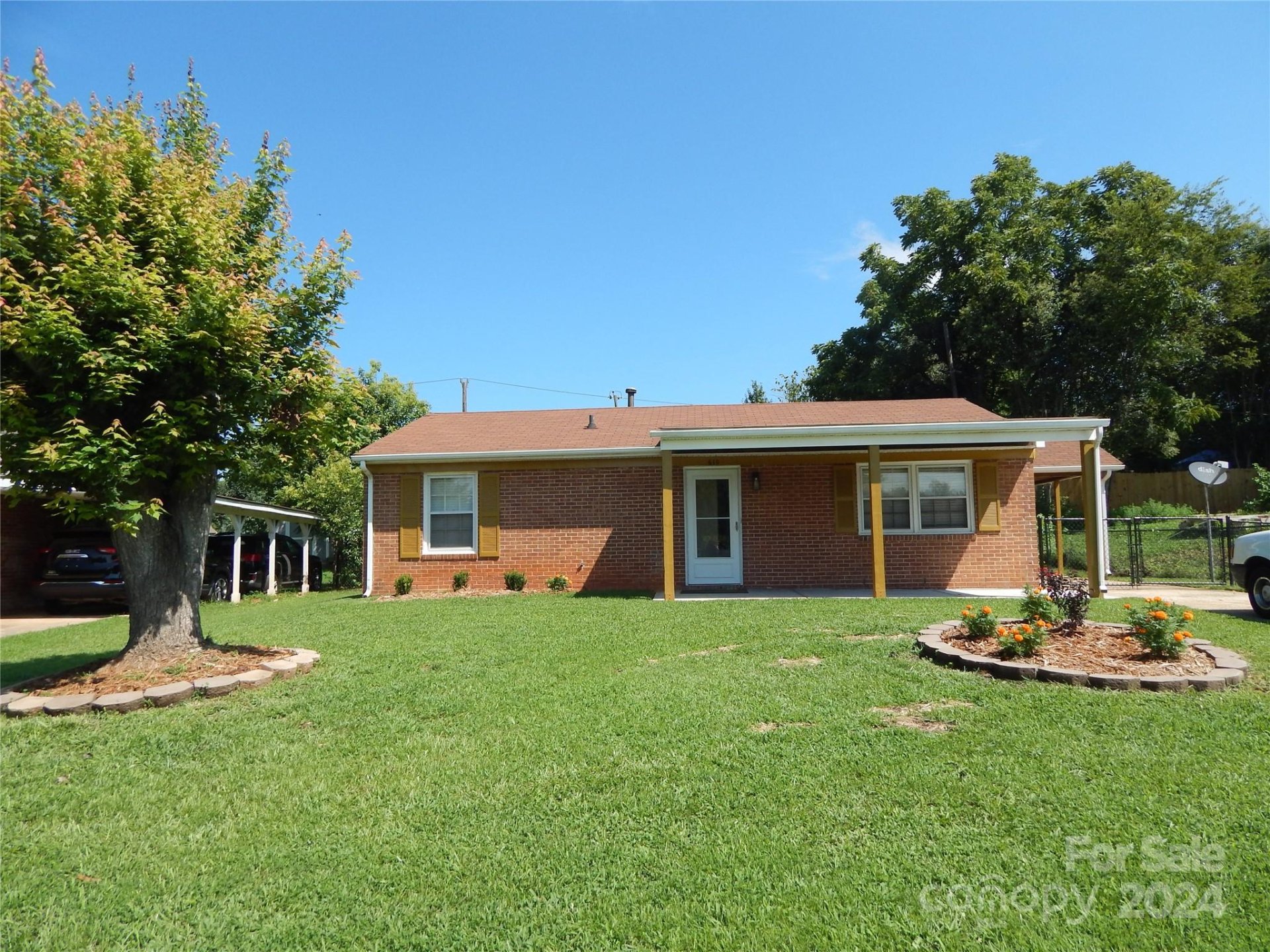 Property image 1 at 610 Milan Road, Charlotte, NC 28216