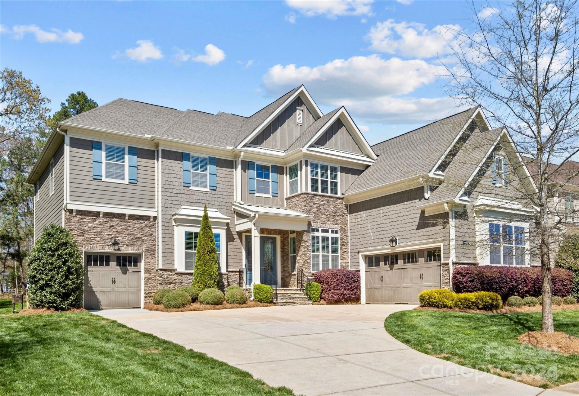 Property image 2 at 208 Camellia Hills Court, Matthews, NC 28104