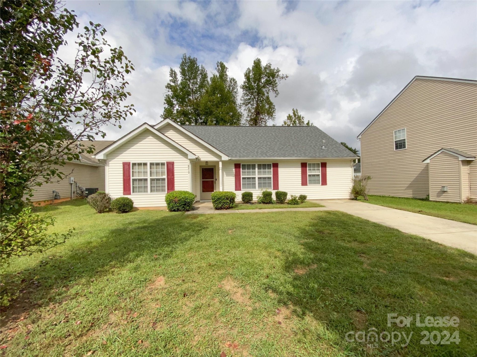 Property image 1 at 8219 Fox Swamp Road, Charlotte, NC 28215